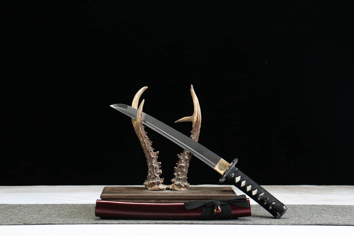 Lightweight ninja sword