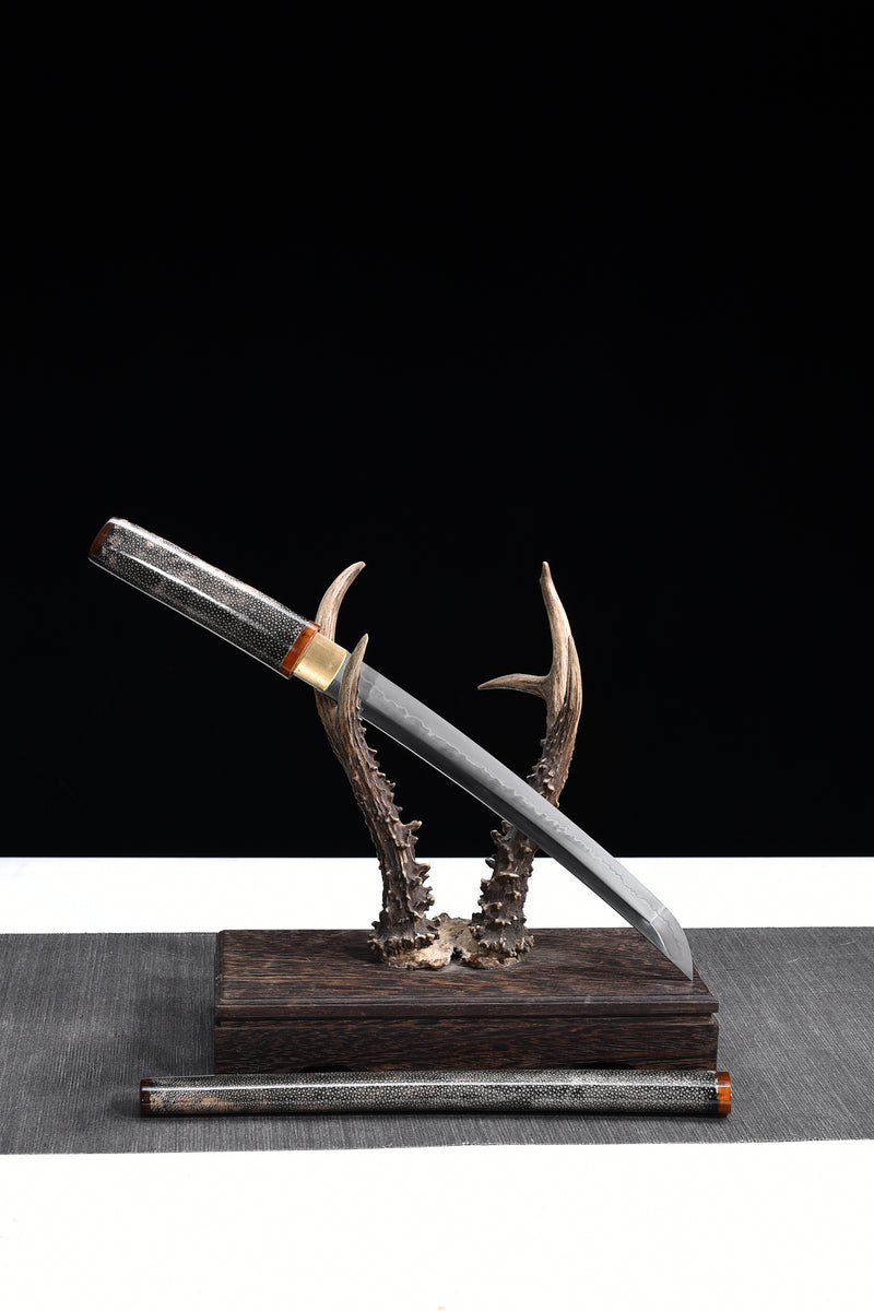 Artisan crafted ninja short sword