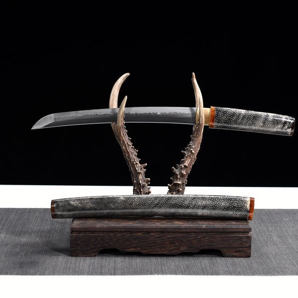 Artisan crafted ninja short sword